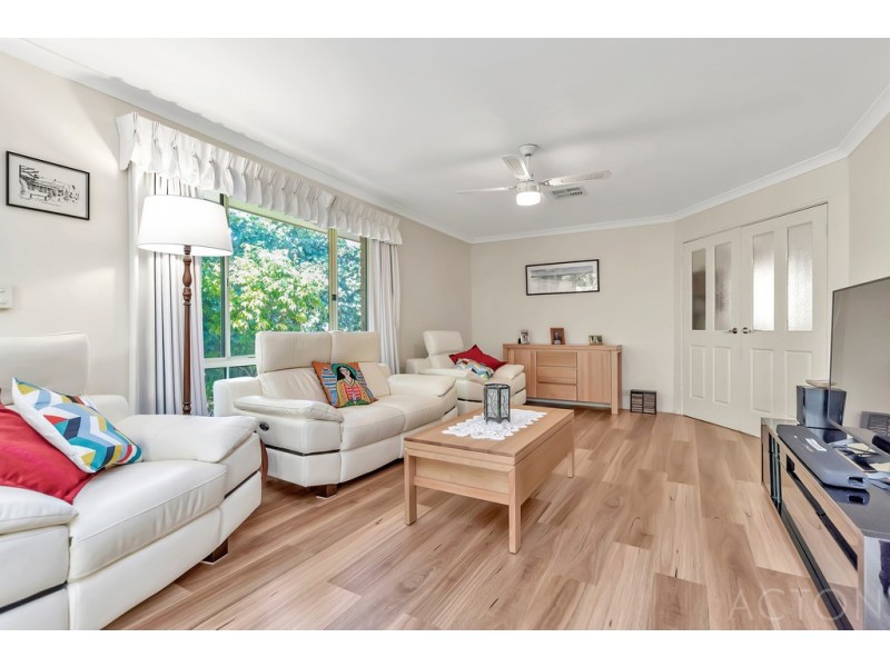 3 Parkwater Cove, Halls Head WA 6210