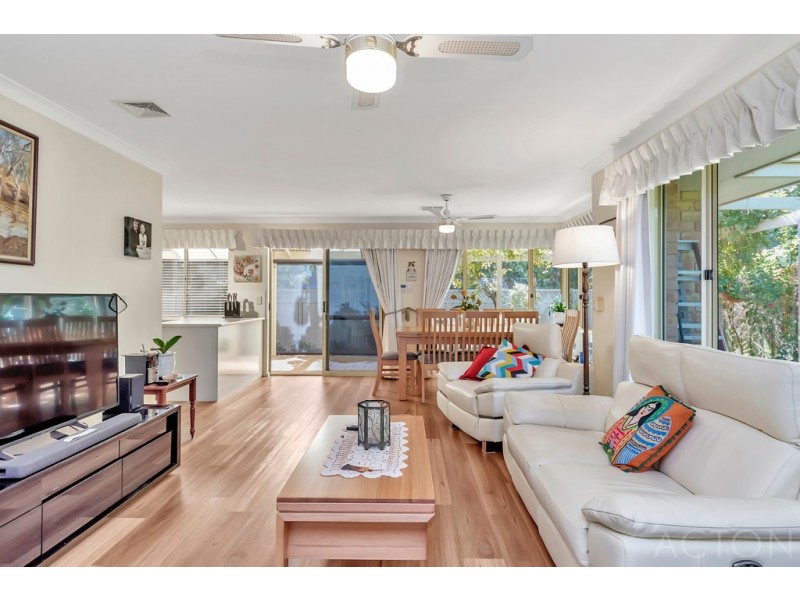 3 Parkwater Cove, Halls Head WA 6210