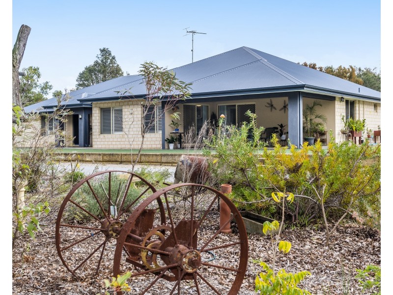 131 Red Road, Parklands WA 6180