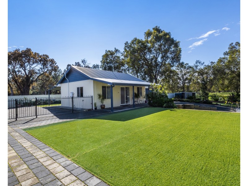 131 Red Road, Parklands WA 6180