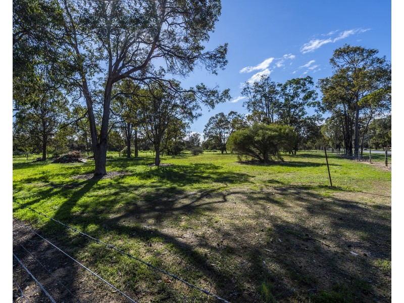 131 Red Road, Parklands WA 6180