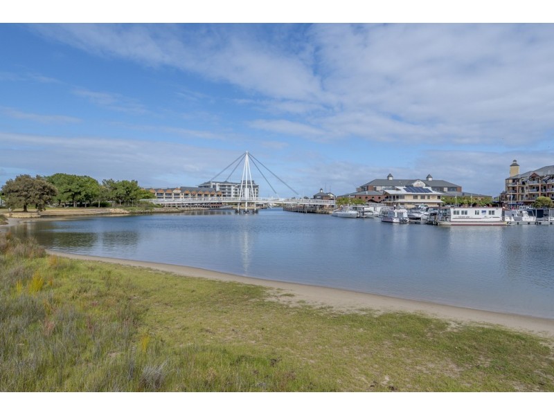 1/28 Beam Road, Mandurah WA 6210