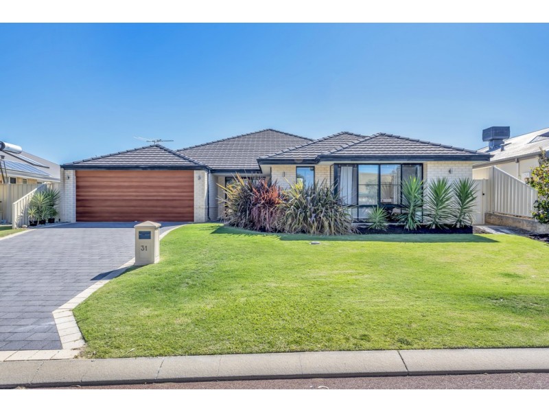 31 Malata Ridge, Lakelands WA 6180