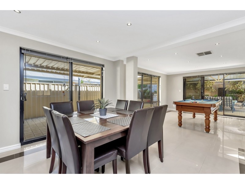 31 Malata Ridge, Lakelands WA 6180