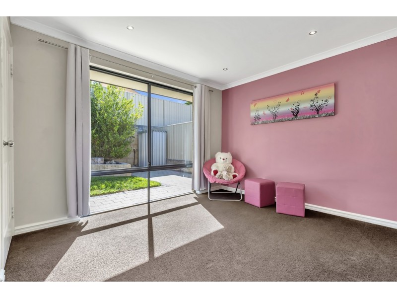 31 Malata Ridge, Lakelands WA 6180