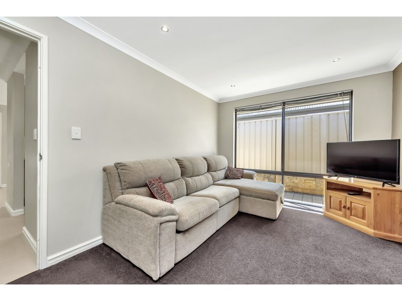 31 Malata Ridge, Lakelands WA 6180