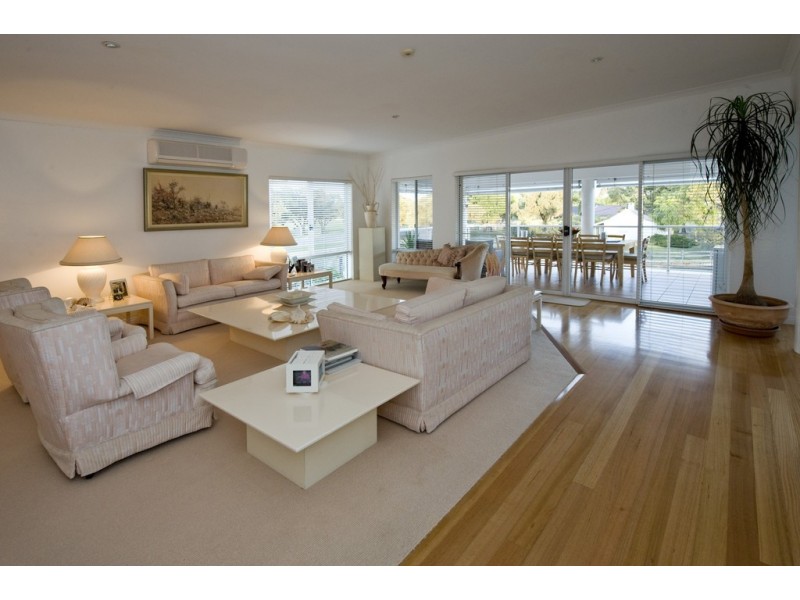 9 Siska Court, Halls Head WA 6210