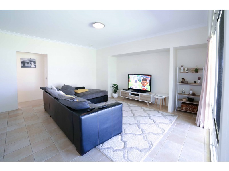 14 Sinclair Vista, Lakelands WA 6180