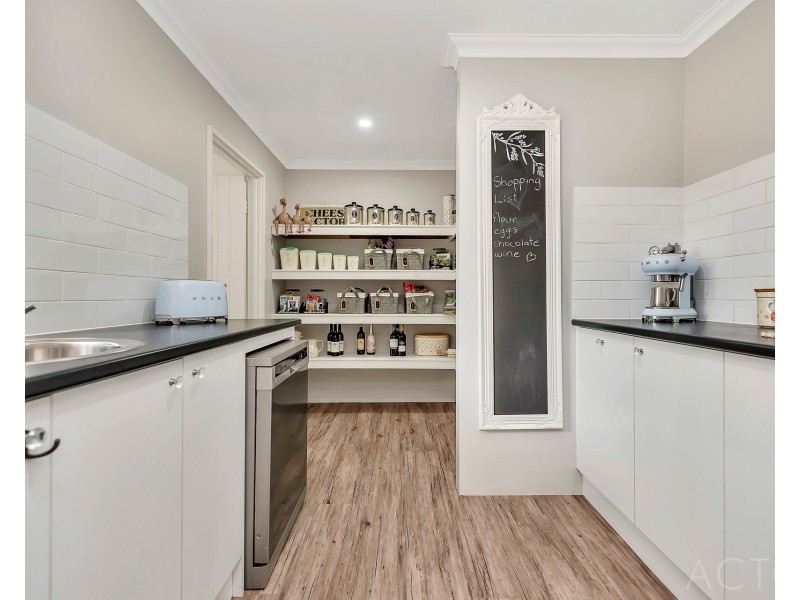 61 Morfitt Street, Mandurah WA 6210