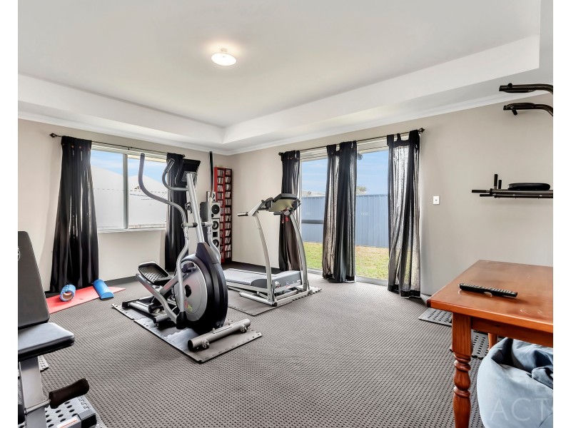 61 Morfitt Street, Mandurah WA 6210