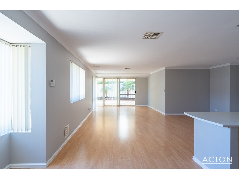 1 Ravendale Drive, Dudley Park WA 6210