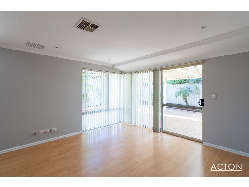 1 Ravendale Drive, Dudley Park WA 6210