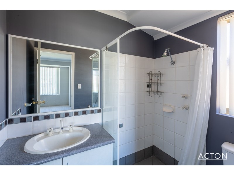 1 Ravendale Drive, Dudley Park WA 6210