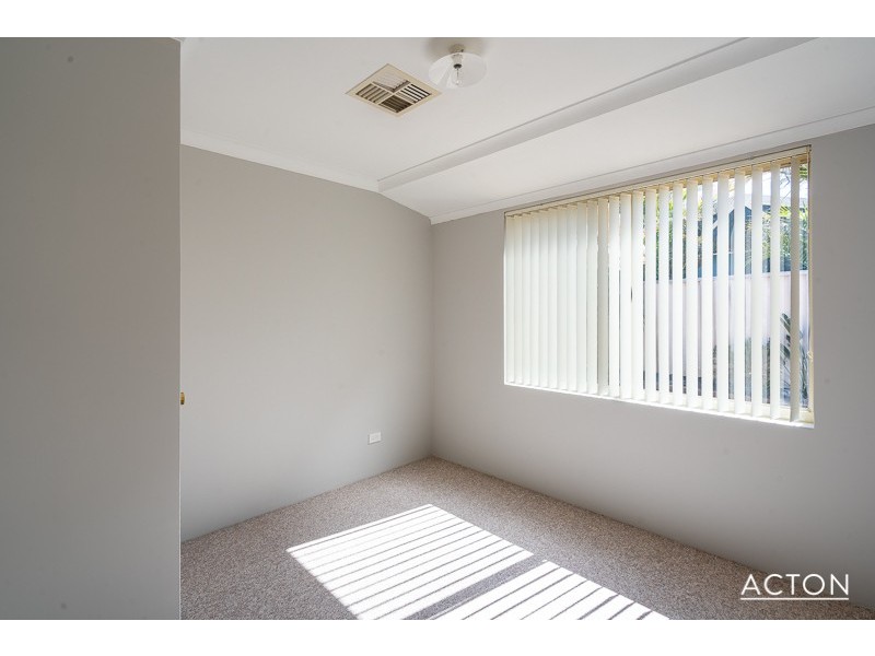 1 Ravendale Drive, Dudley Park WA 6210