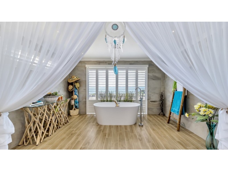 32 Acerosa Boulevard, Halls Head WA 6210