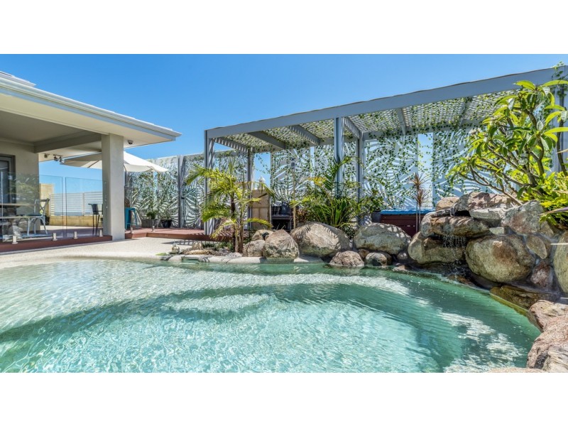 32 Acerosa Boulevard, Halls Head WA 6210