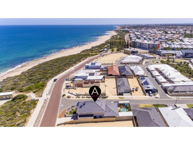 32 Acerosa Boulevard, Halls Head WA 6210