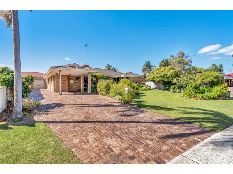 13 Elderberry Circle, Halls Head WA 6210