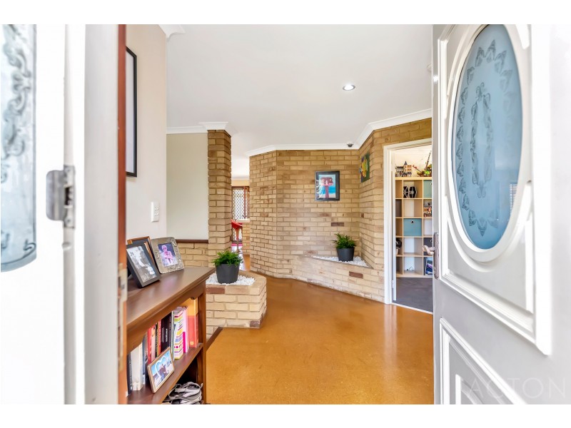 13 Elderberry Circle, Halls Head WA 6210