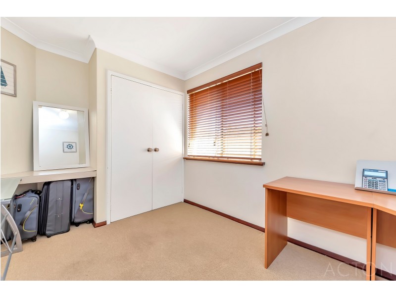 13 Elderberry Circle, Halls Head WA 6210