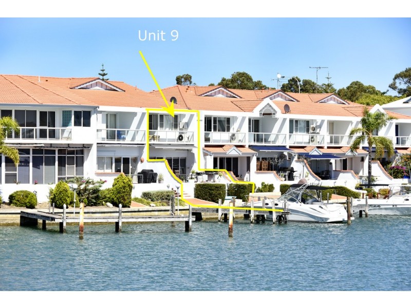 9/20 Baruna Court, Halls Head WA 6210