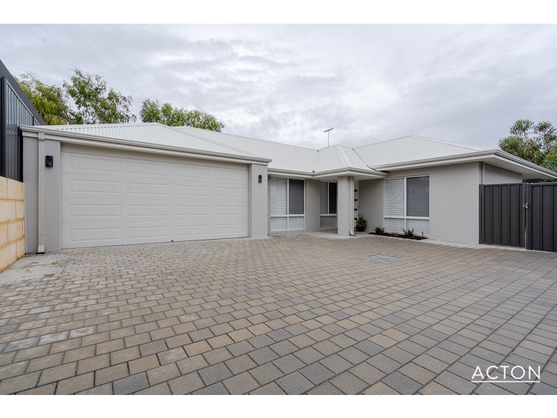 14B Scrivener Place, Halls Head WA 6210