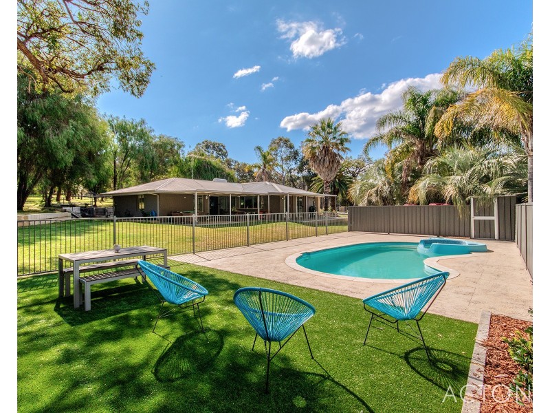 1C Marri Court, Parklands WA 6180