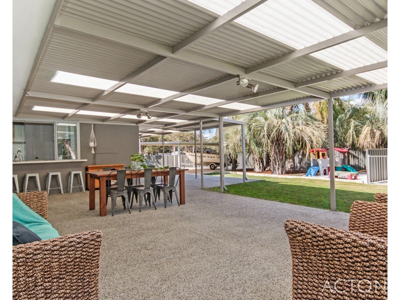 1C Marri Court, Parklands WA 6180