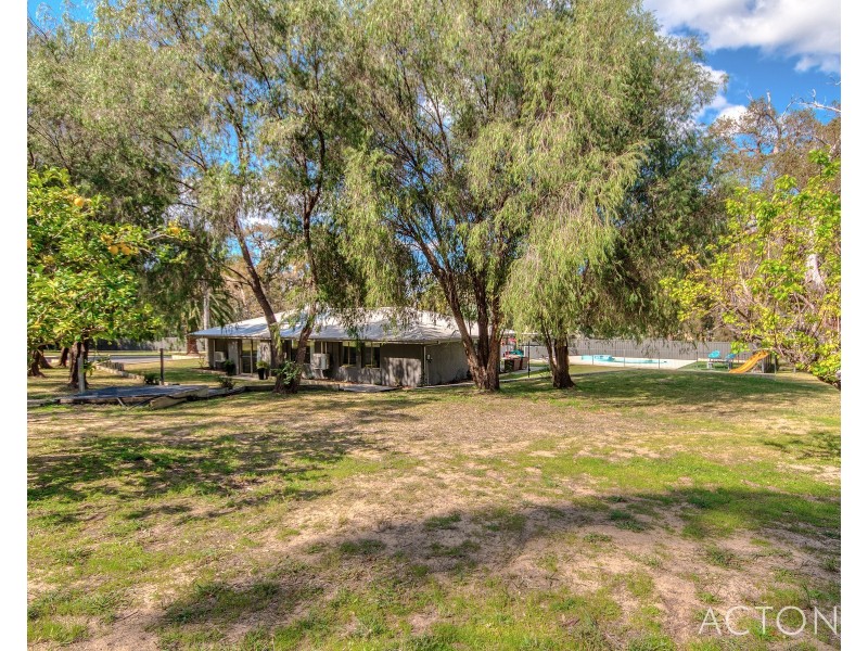 1C Marri Court, Parklands WA 6180