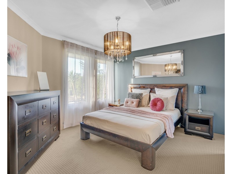 11 Dillington Mews, Erskine WA 6210