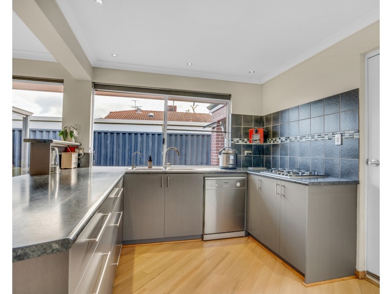 11 Dillington Mews, Erskine WA 6210