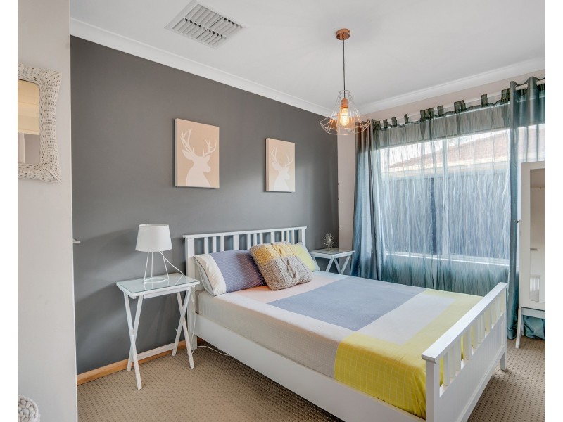 11 Dillington Mews, Erskine WA 6210