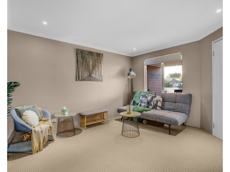 11 Dillington Mews, Erskine WA 6210