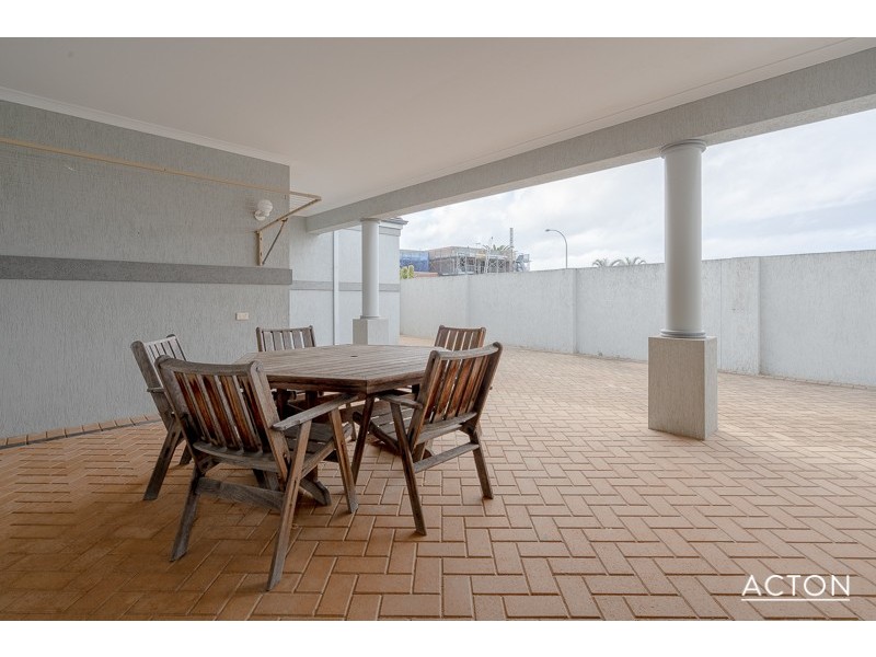 27 Cambria Island Retreat, Halls Head WA 6210