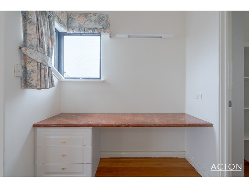 27 Cambria Island Retreat, Halls Head WA 6210