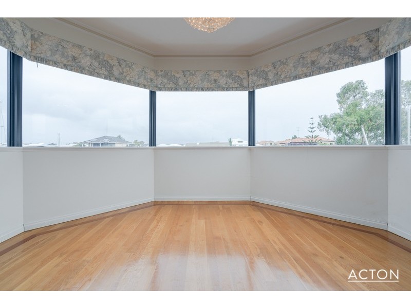 27 Cambria Island Retreat, Halls Head WA 6210