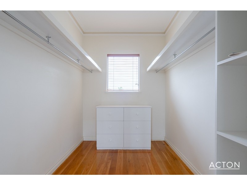 27 Cambria Island Retreat, Halls Head WA 6210