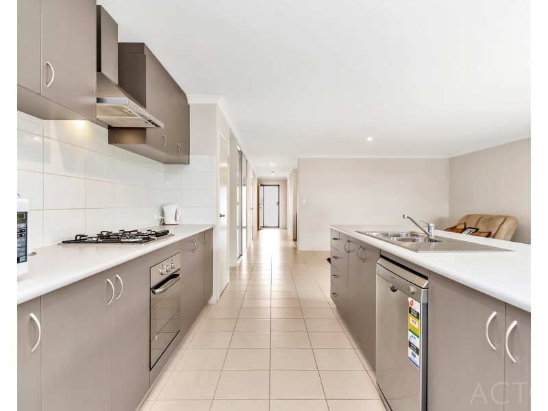 27 Rochdale Circle, Meadow Springs WA 6210