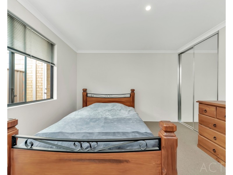 27 Rochdale Circle, Meadow Springs WA 6210