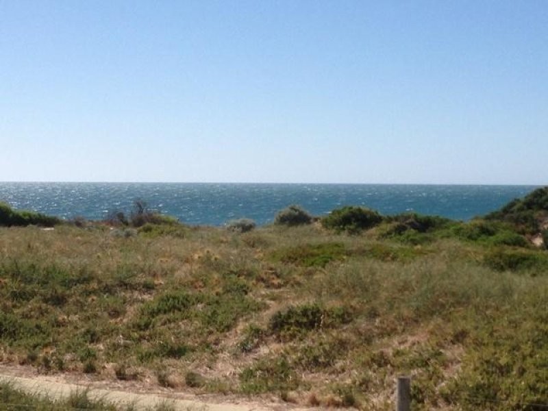 48 Boardwalk Boulevard, Halls Head WA 6210