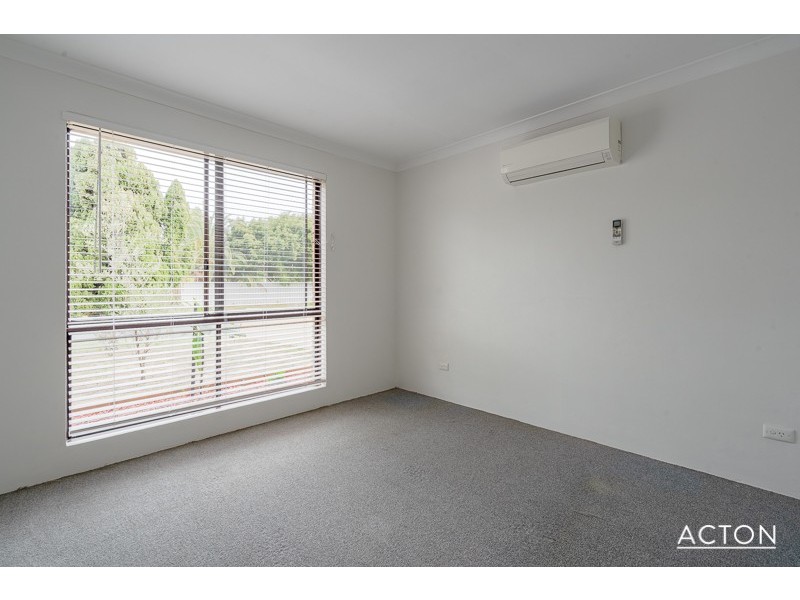 10 Illabrook Street, Dudley Park WA 6210