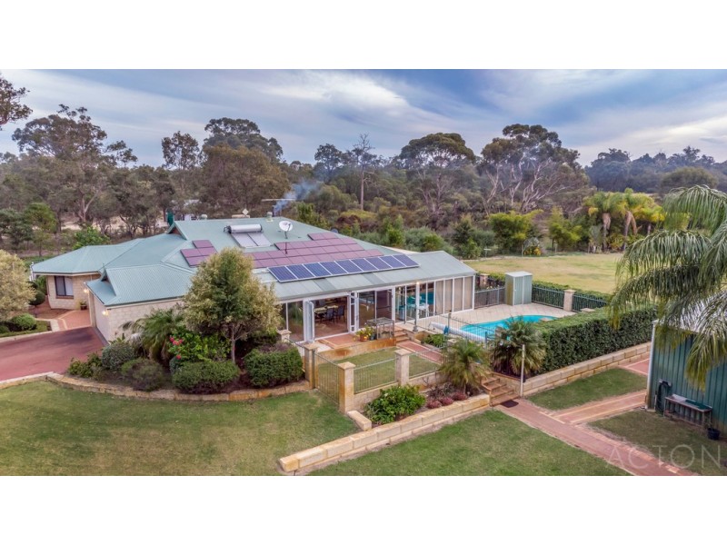 98 Woodland Parade, Stake Hill WA 6181