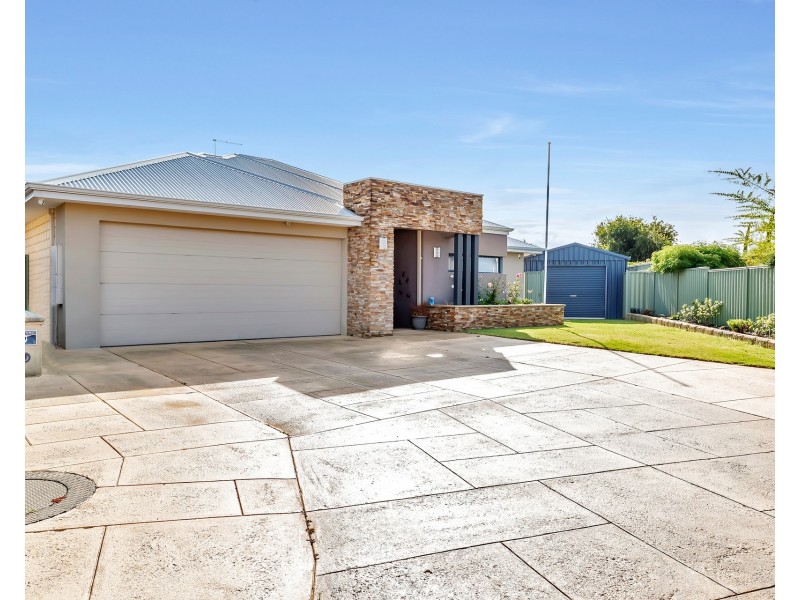 7 Woodstock Turn, Ravenswood WA 6208