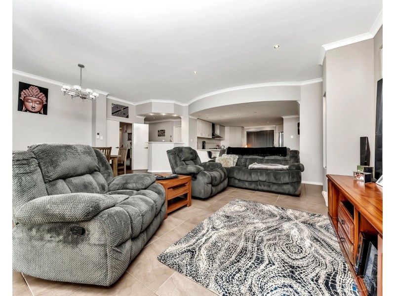 7 Woodstock Turn, Ravenswood WA 6208