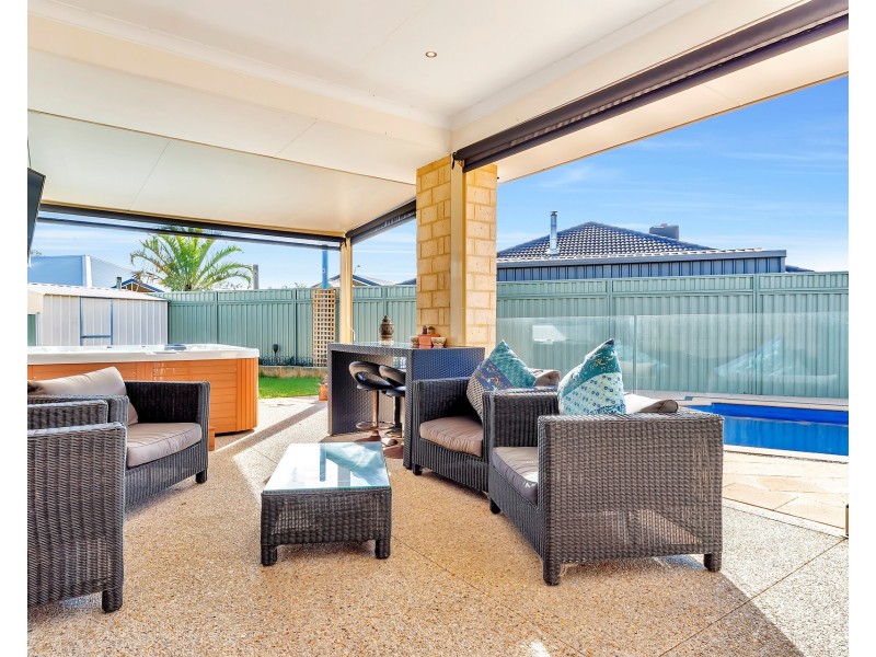 7 Woodstock Turn, Ravenswood WA 6208