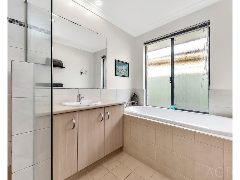 7 Woodstock Turn, Ravenswood WA 6208