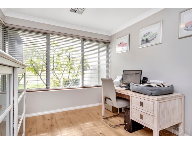 16 Sail Avenue, Wannanup WA 6210