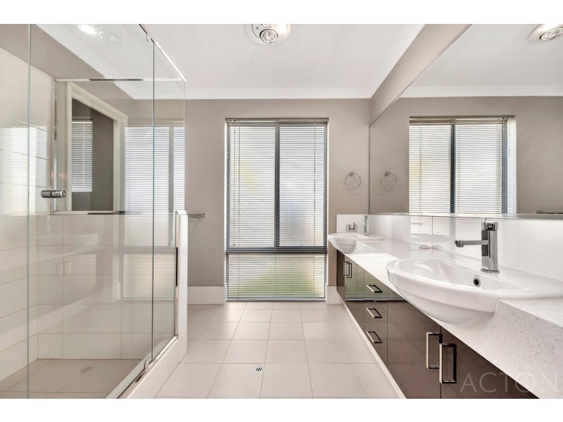 16 Sail Avenue, Wannanup WA 6210