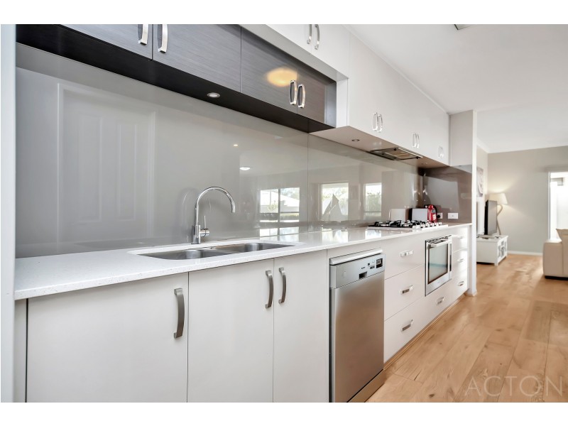 16 Sail Avenue, Wannanup WA 6210