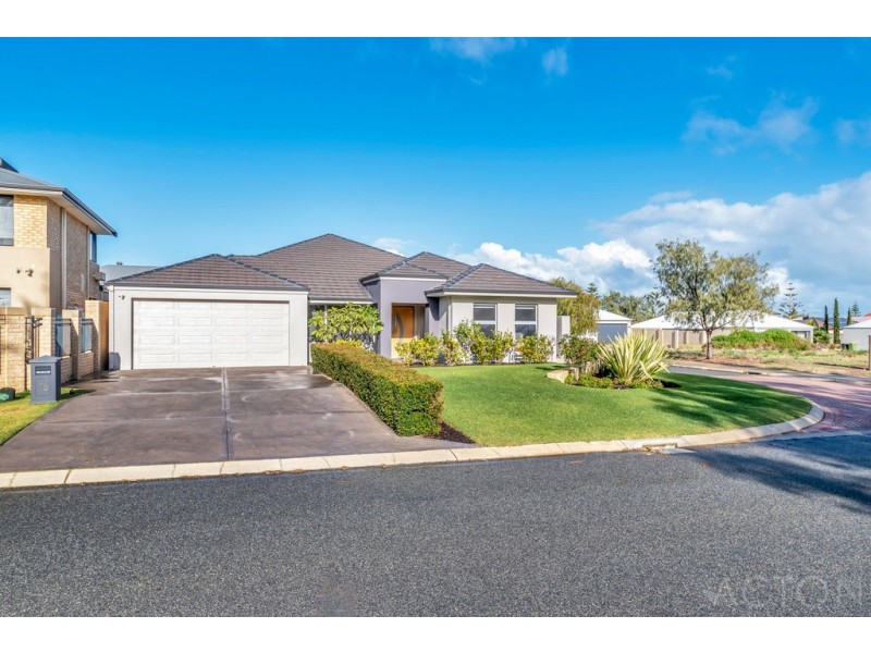 16 Sail Avenue, Wannanup WA 6210